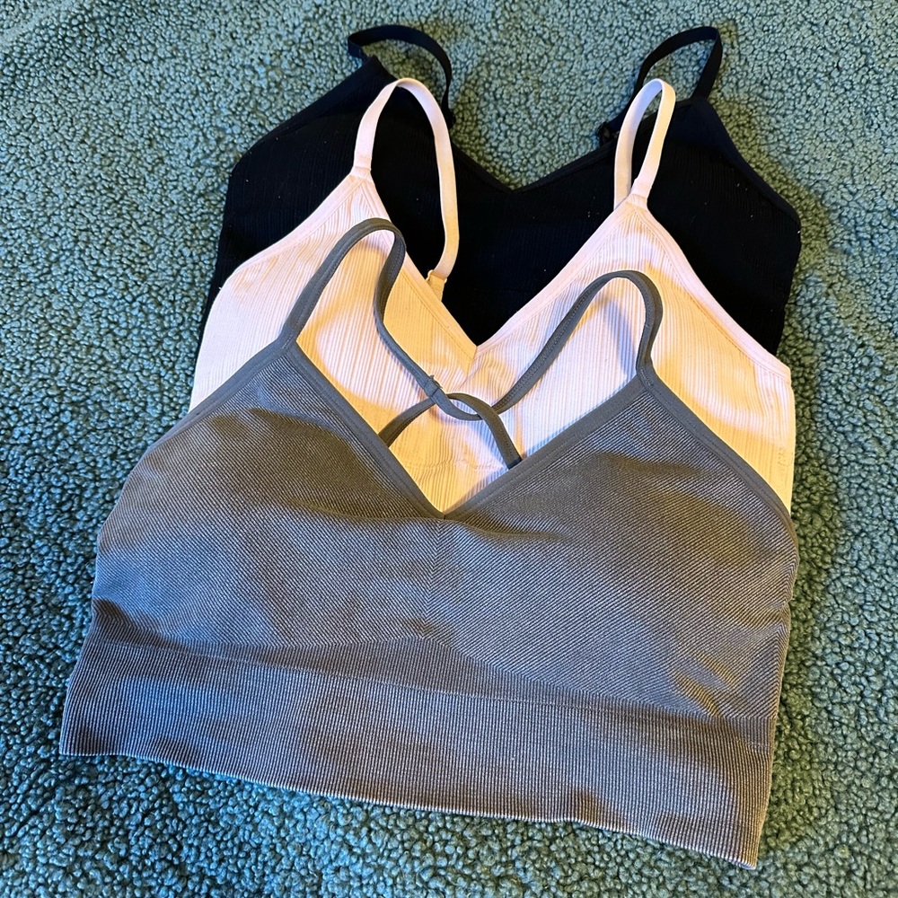Sports bra bundle sz Large